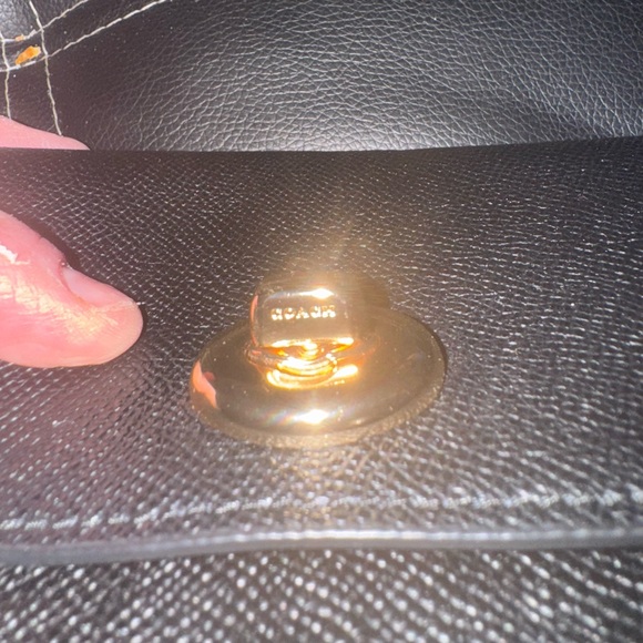 Coach - Picture 4 of 6